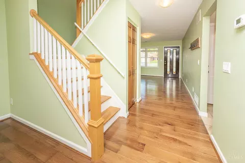 291 Jonathan Ct, Cincinnati, OH 45255 photo 5