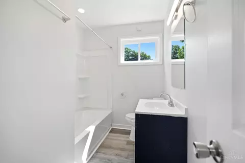 Bath - 131 Brookhaven Ave, Woodlawn, OH 45215 photo 1 of 3