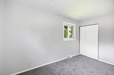 Bedroom - 131 Brookhaven Ave, Woodlawn, OH 45215 photo 5 of 11
