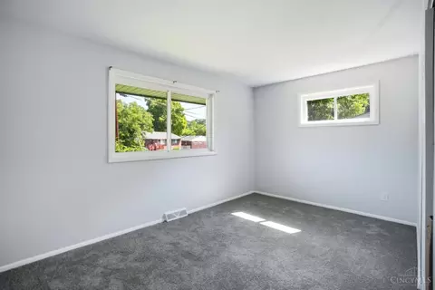Bedroom - 131 Brookhaven Ave, Woodlawn, OH 45215 photo 1 of 11