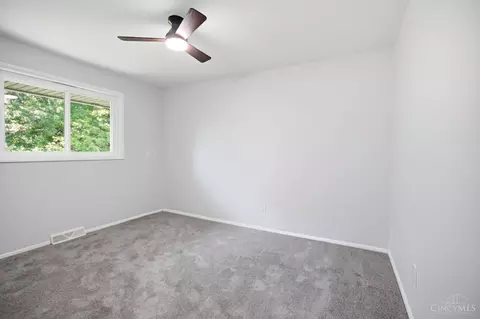Bedroom - 131 Brookhaven Ave, Woodlawn, OH 45215 photo 8 of 11