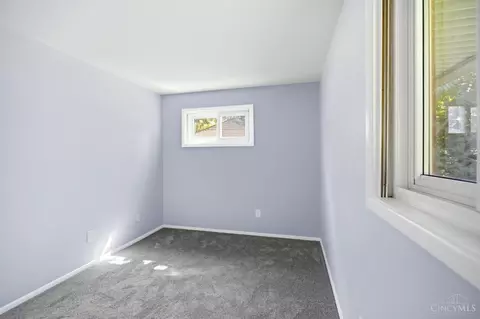 Bedroom - 131 Brookhaven Ave, Woodlawn, OH 45215 photo 7 of 11