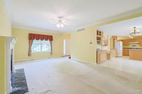 4161 James Dr, Cincinnati, OH 45245 photo 8