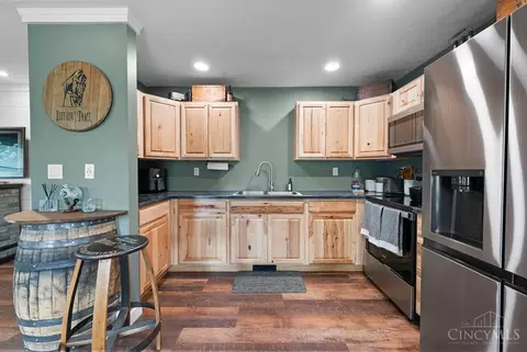 624 Bourbon St, Blanchester, OH 45107 photo 9