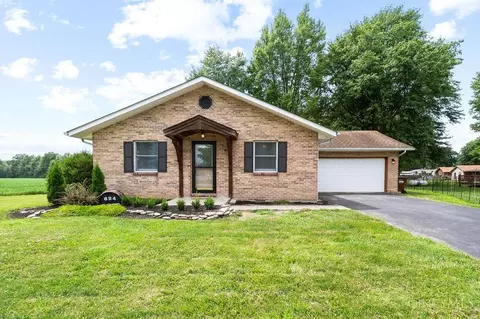 624 Bourbon St, Blanchester, OH 45107 photo 1