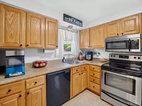 Kitchen - 9326 Ranchill Dr, Cincinnati, OH 45231 photo 1 of 5