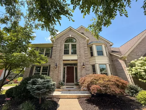 Exterior - 8101 Startinggate Ln, Cincinnati, OH 45249 photo 3 of 15
