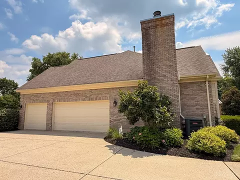Exterior - 8101 Startinggate Ln, Cincinnati, OH 45249 photo 12 of 15