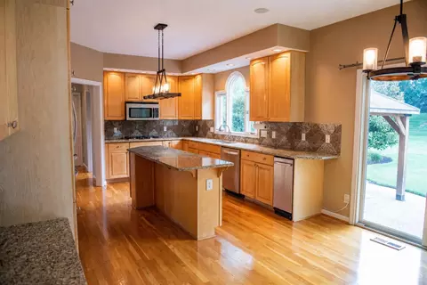 Kitchen - 8101 Startinggate Ln, Cincinnati, OH 45249 photo 2 of 4