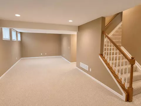 Living - 8101 Startinggate Ln, Cincinnati, OH 45249 photo 5 of 6