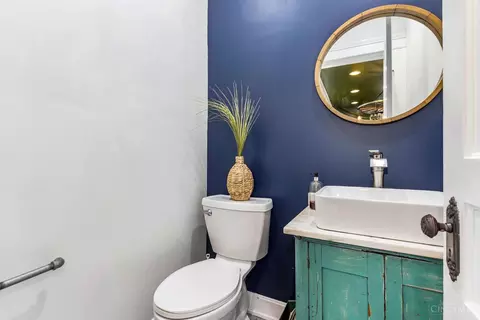 Bath - 6409 Roe St, Cincinnati, OH 45227 photo 1 of 4