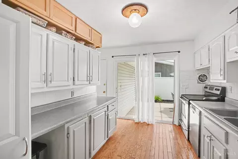 Kitchen - 1607 Krylon Dr, Reading, OH 45215 photo 2 of 2