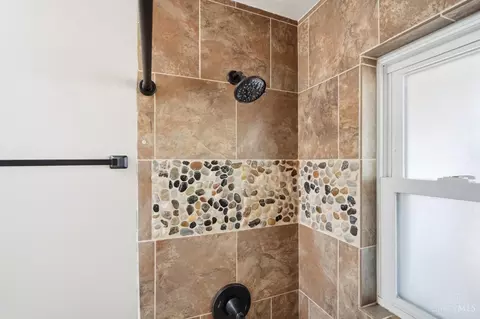 Bath - 1800 Keith Dr, Reading, OH 45215 photo 8 of 8