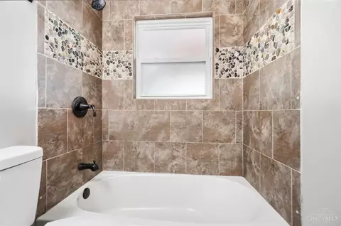 Bath - 1800 Keith Dr, Reading, OH 45215 photo 6 of 8