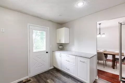 6604 Echo Ln, Cincinnati, OH 45230 photo 8