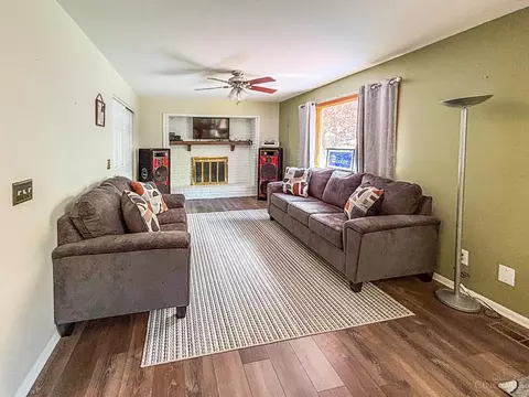 Living - 2785 Mahoning Ct, Cincinnati, OH 45233 photo 4 of 4