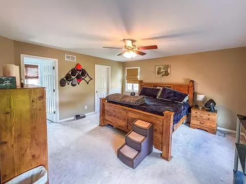 Bedroom - 2785 Mahoning Ct, Cincinnati, OH 45233 photo 4 of 6