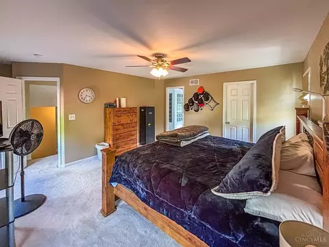 Bedroom - 2785 Mahoning Ct, Cincinnati, OH 45233 photo 5 of 6