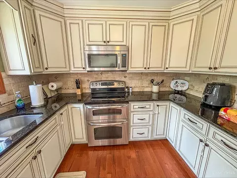 Kitchen - 2785 Mahoning Ct, Cincinnati, OH 45233 photo 1 of 4