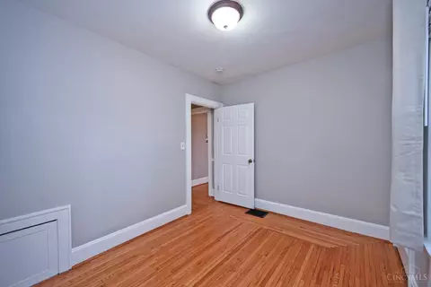 Bedroom - 3559 Rawson Pl, Cincinnati, OH 45209 photo 3 of 7