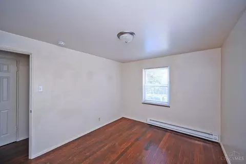 Bedroom - 24 Gahl Ter, Reading, OH 45215 photo 2 of 3