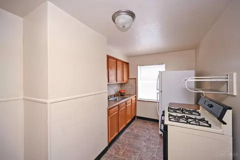 Kitchen - 24 Gahl Ter, Reading, OH 45215 photo 1 of 3