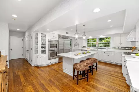 Kitchen - 5475 Waring Dr, Cincinnati, OH 45243 photo 1 of 3