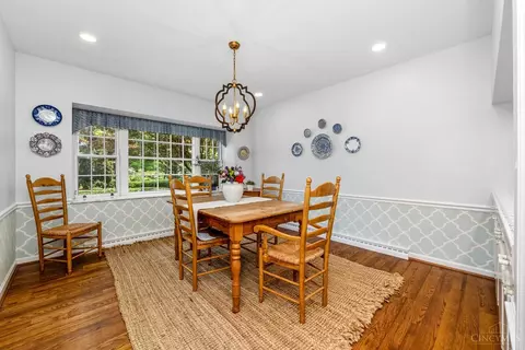 Dining - 5475 Waring Dr, Cincinnati, OH 45243 photo 4 of 4