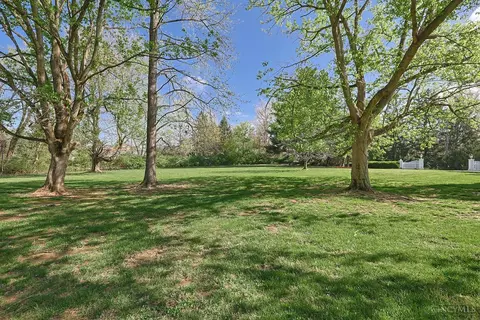 Exterior - 5475 Waring Dr, Cincinnati, OH 45243 photo 5 of 8