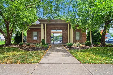 Exterior - 136 Hearthstone Ct, Hamilton Township, OH 45039 photo 10 of 11