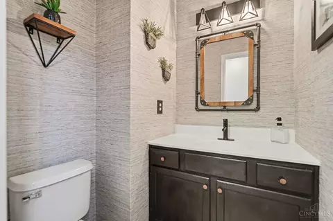 Bath - 136 Hearthstone Ct, Hamilton Township, OH 45039 photo 1 of 3