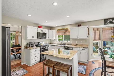 Kitchen - 136 Hearthstone Ct, Hamilton Township, OH 45039 photo 1 of 3