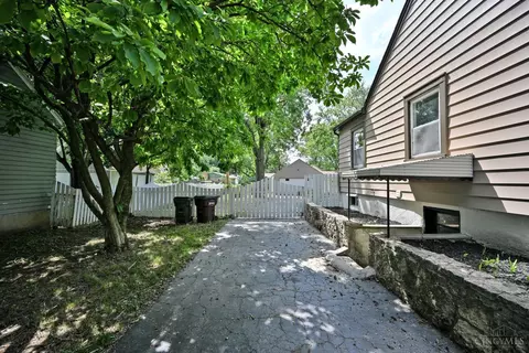 Exterior - 2759 Rushland Dr, Kettering, OH 45419 photo 6 of 16
