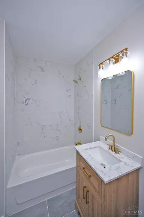 Bath - 2759 Rushland Dr, Kettering, OH 45419 photo 1 of 3