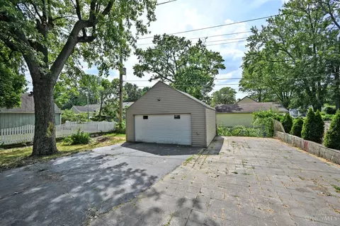 Exterior - 2759 Rushland Dr, Kettering, OH 45419 photo 8 of 16