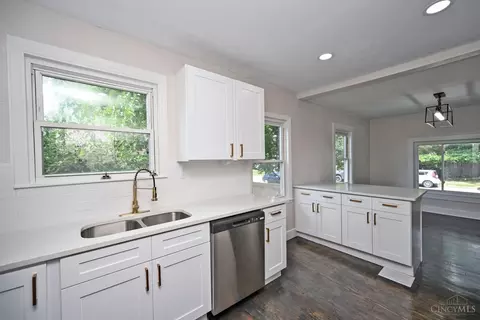 Kitchen - 2759 Rushland Dr, Kettering, OH 45419 photo 5 of 6