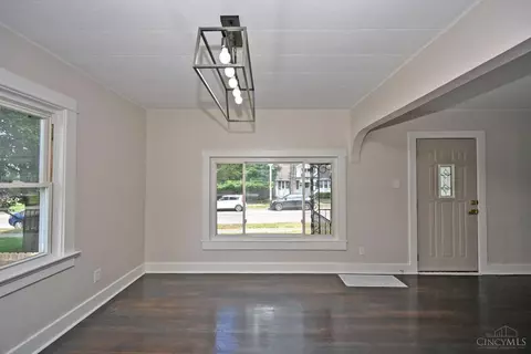 Living - 2759 Rushland Dr, Kettering, OH 45419 photo 5 of 5