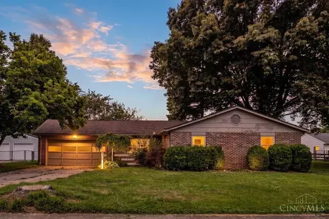 303 West Pl, Trenton, OH 45067