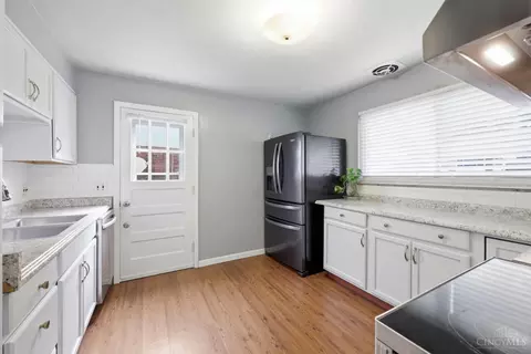 Kitchen - 8785 Mockingbird Ln, Cincinnati, OH 45231 photo 1 of 3