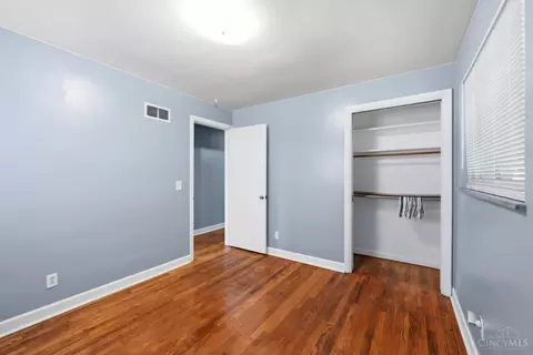 Bedroom - 8785 Mockingbird Ln, Cincinnati, OH 45231 photo 3 of 12
