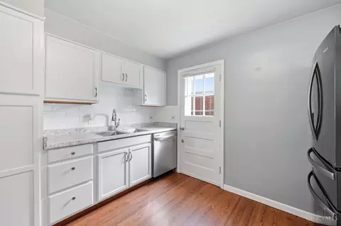 Kitchen - 8785 Mockingbird Ln, Cincinnati, OH 45231 photo 2 of 3