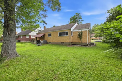 Exterior - 8785 Mockingbird Ln, Cincinnati, OH 45231 photo 4 of 6