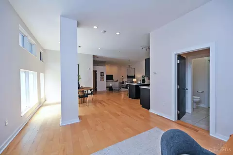 Living - 1150 Vine St, Cincinnati, OH 45202 photo 3 of 3