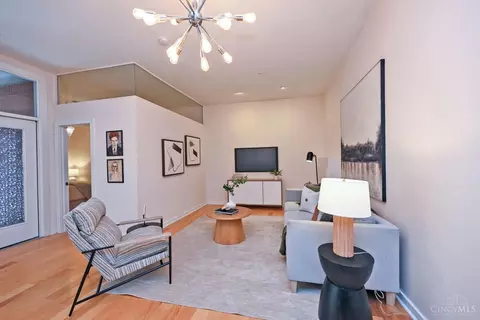 Living - 1150 Vine St, Cincinnati, OH 45202 photo 1 of 3