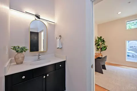 Bath - 1150 Vine St, Cincinnati, OH 45202 photo 2 of 3