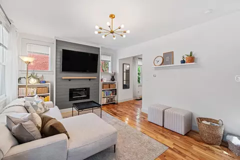 Living - 3003 Eighth St, Cincinnati, OH 45205 photo 1 of 1
