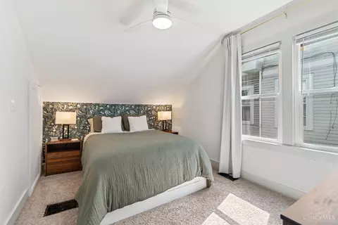 Bedroom - 3003 Eighth St, Cincinnati, OH 45205 photo 1 of 2