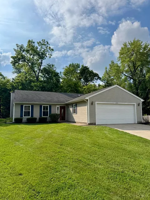 905 Ferncliff Ct, Monroe, OH 45050