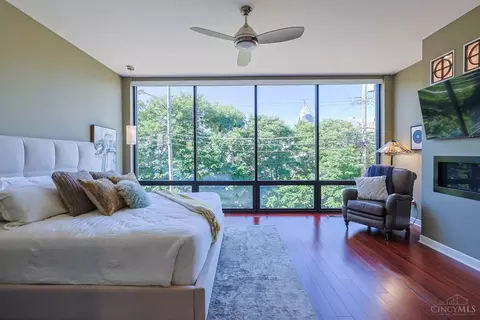 Bedroom - 502 Baum St, Cincinnati, OH 45202 photo 1 of 5