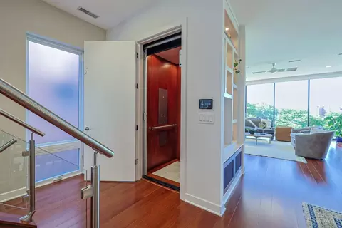 Entry Way - 502 Baum St, Cincinnati, OH 45202 photo 8 of 8